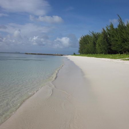 Aquarius Beach Tower Susupe Екстериор снимка