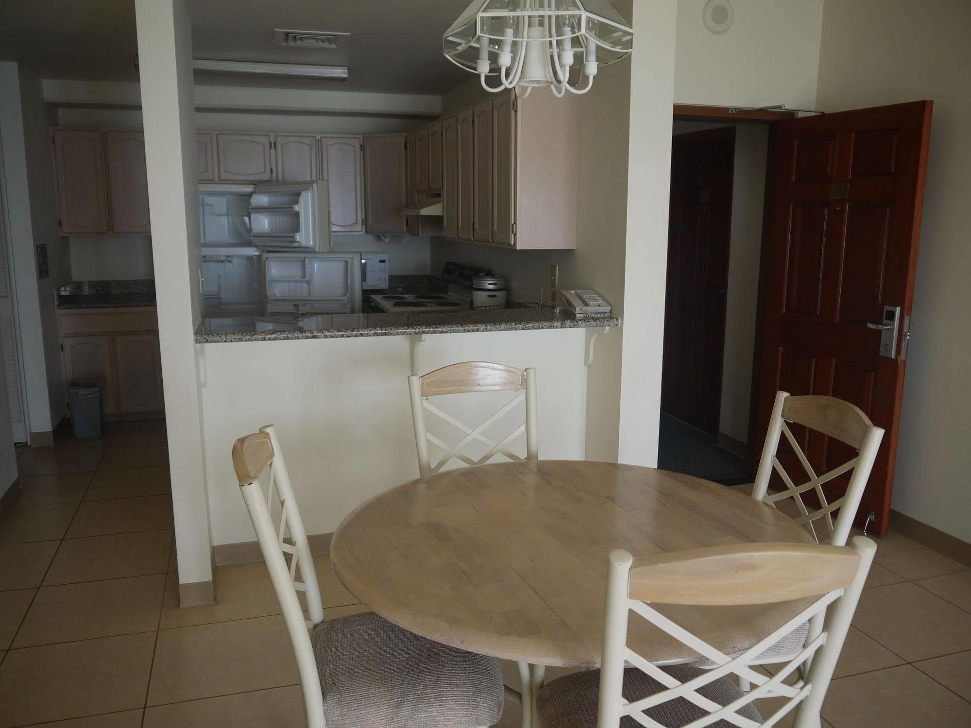 Aquarius Beach Tower Susupe Екстериор снимка